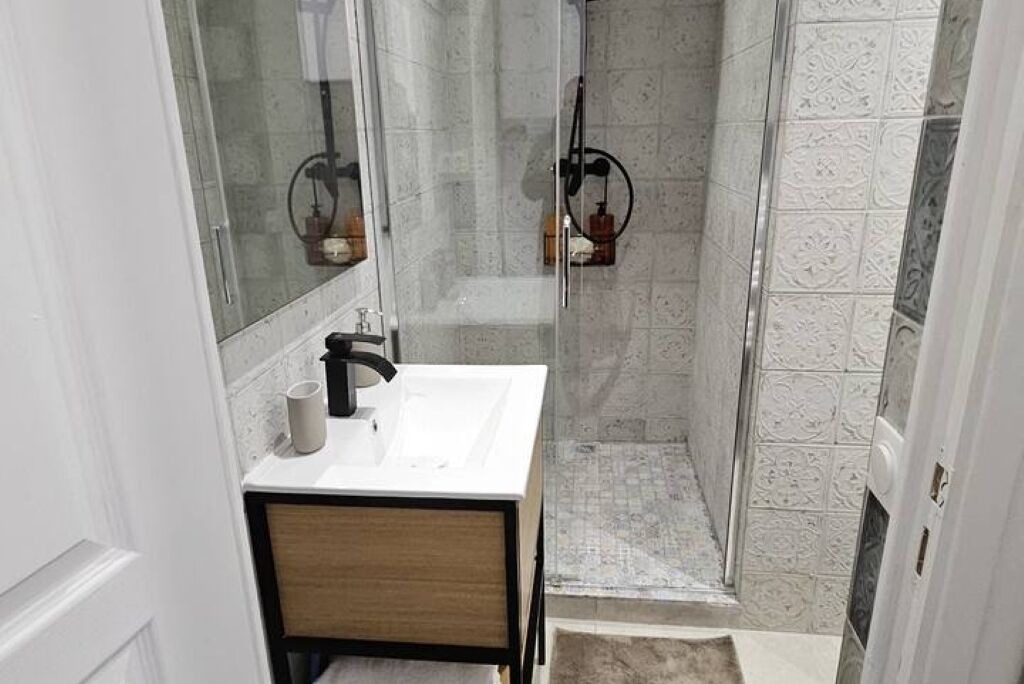 Photo of Bathroom in Reims