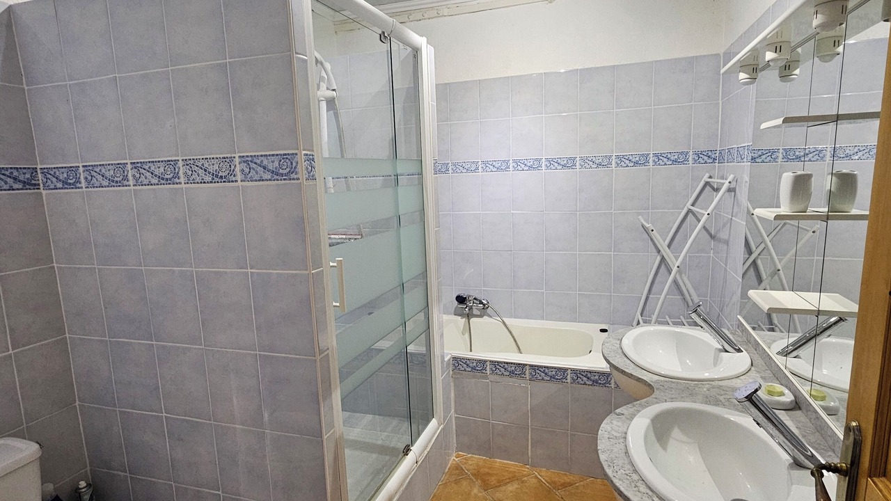 Photo of Bathroom in Saint-Paulet-de-Caisson