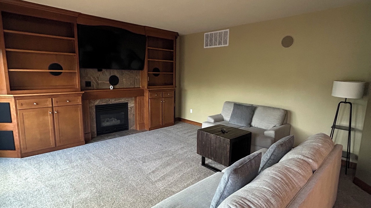 Photo of Livingroom in Pleasant Valley