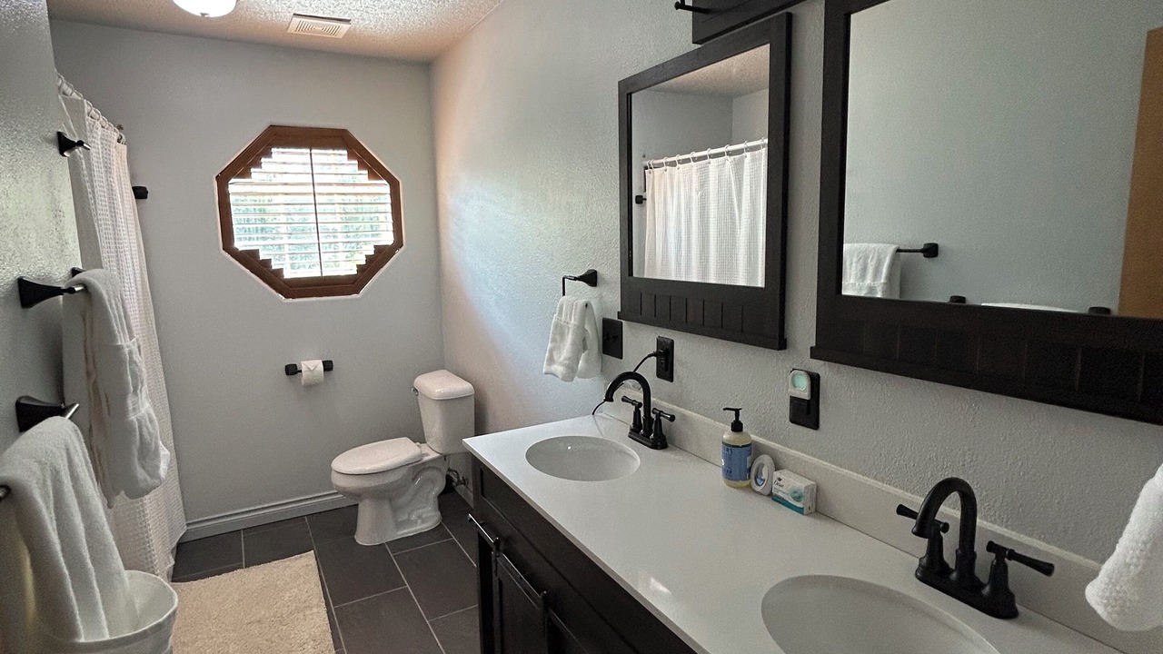 Photo of Bathroom in Pleasant Valley