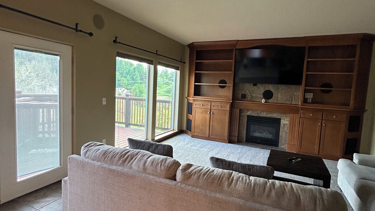 Photo of Livingroom in Pleasant Valley