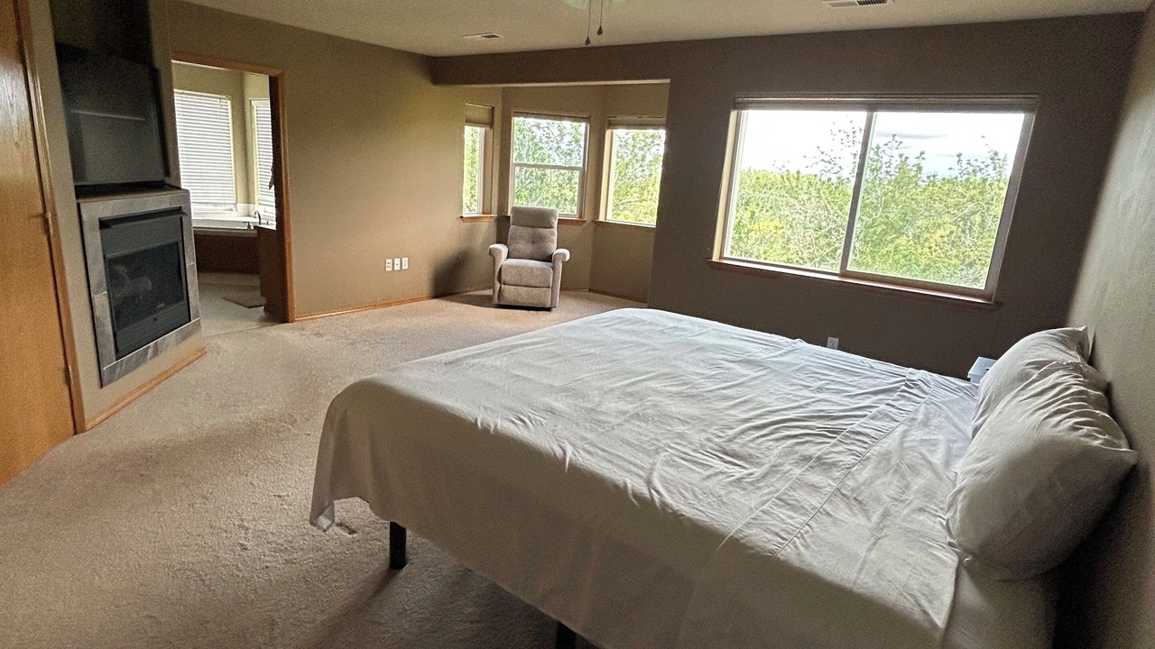 Photo of Bedroom in Pleasant Valley