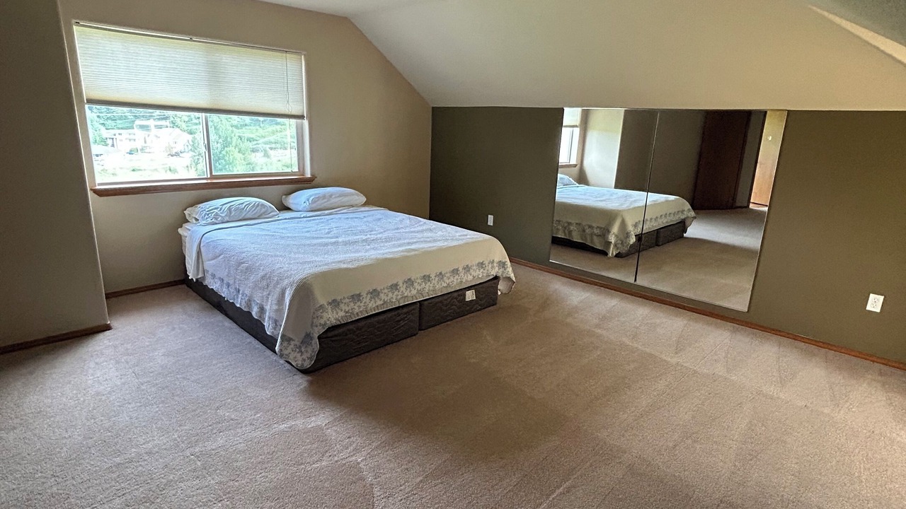 Photo of Bedroom in Pleasant Valley