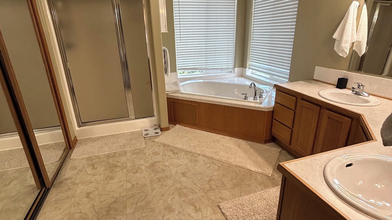 Photo of Bathroom in Pleasant Valley