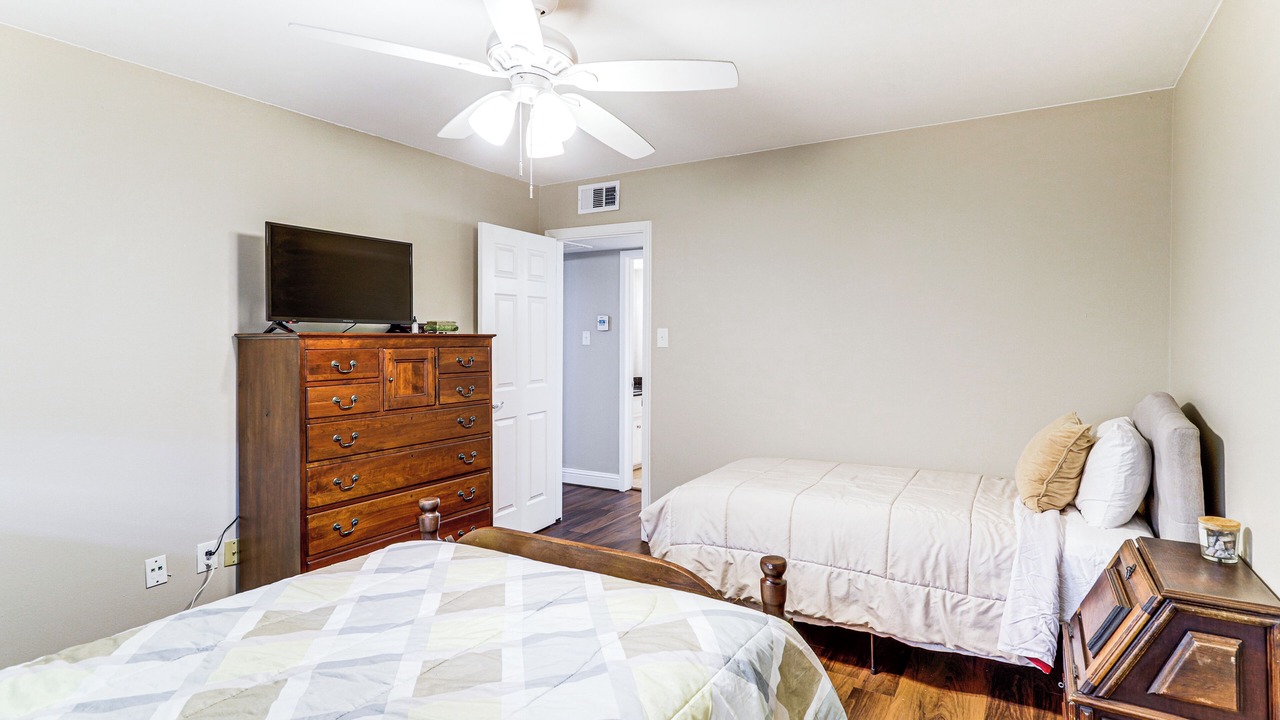Photo of Bedroom in Memorial