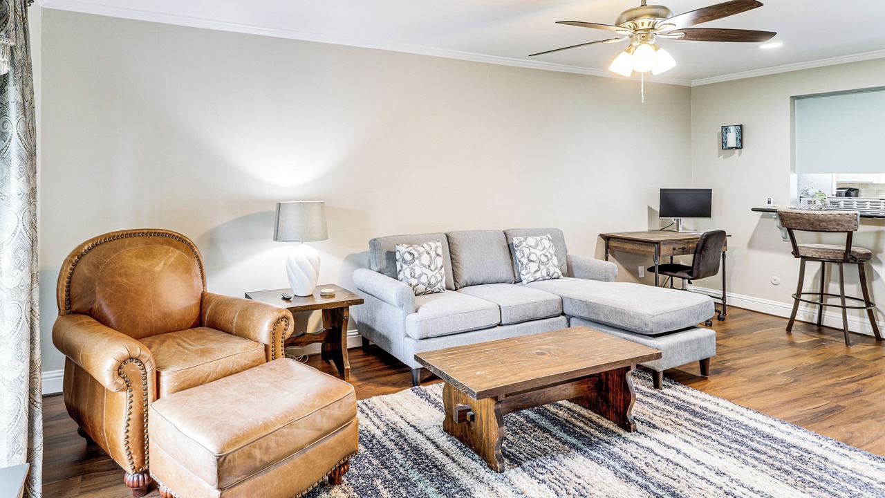 Photo of Livingroom in Memorial