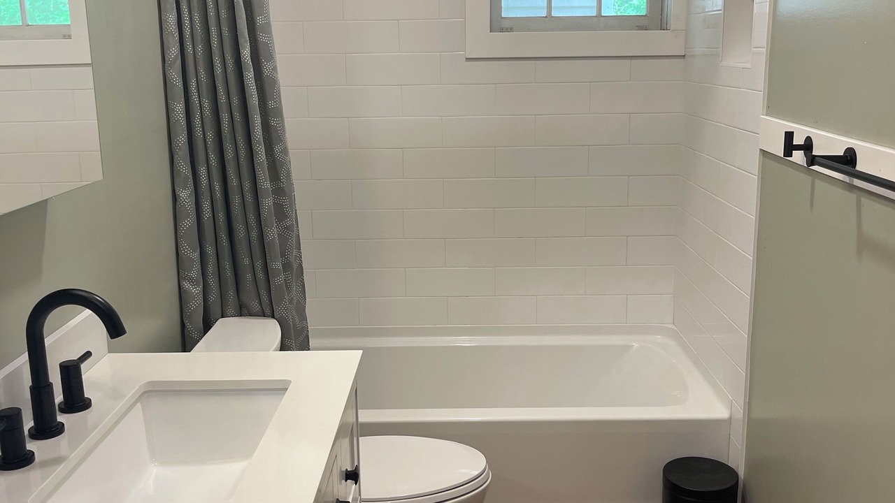 Photo of Bathroom in Middle Hope