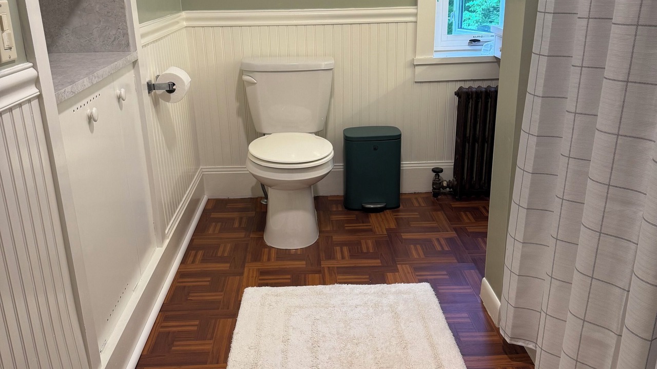 Photo of Bathroom in Middle Hope