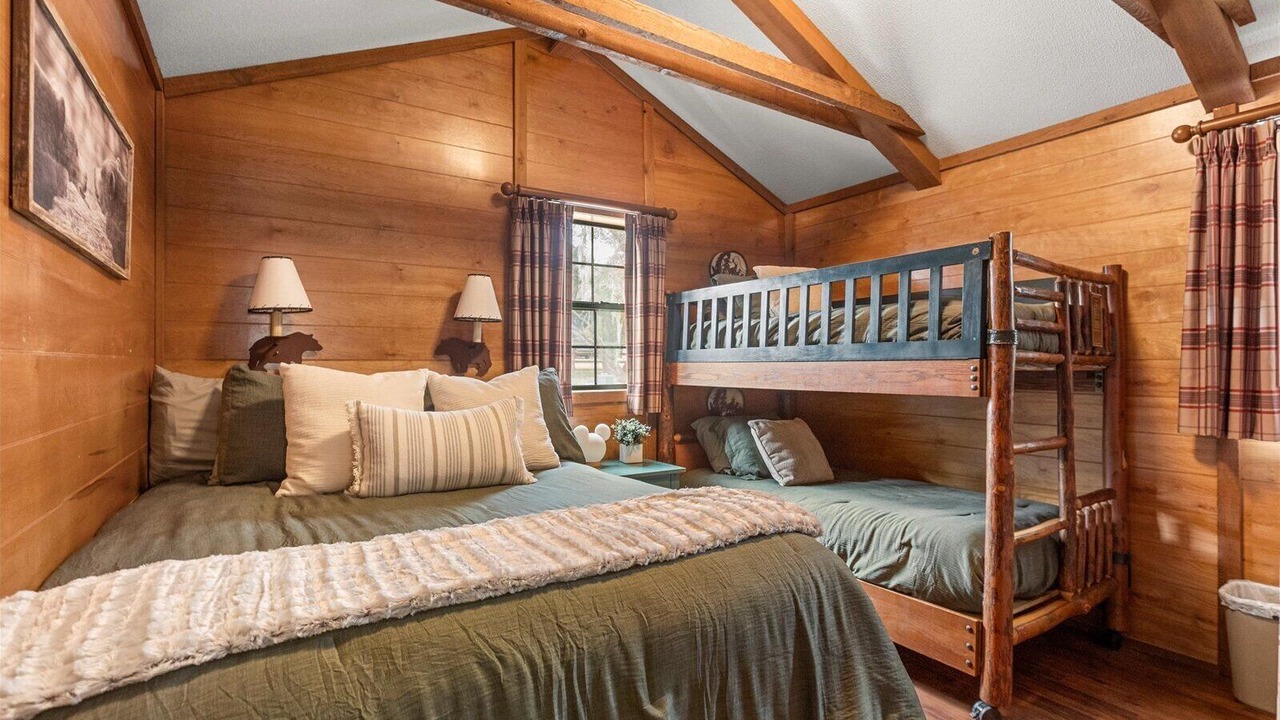 Photo of Bedroom in Loughman