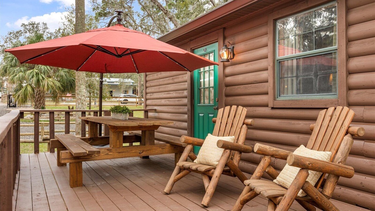 Photo of Outdoor in Loughman