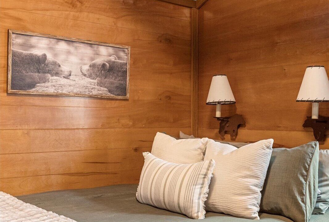 Photo of Bedroom in Loughman