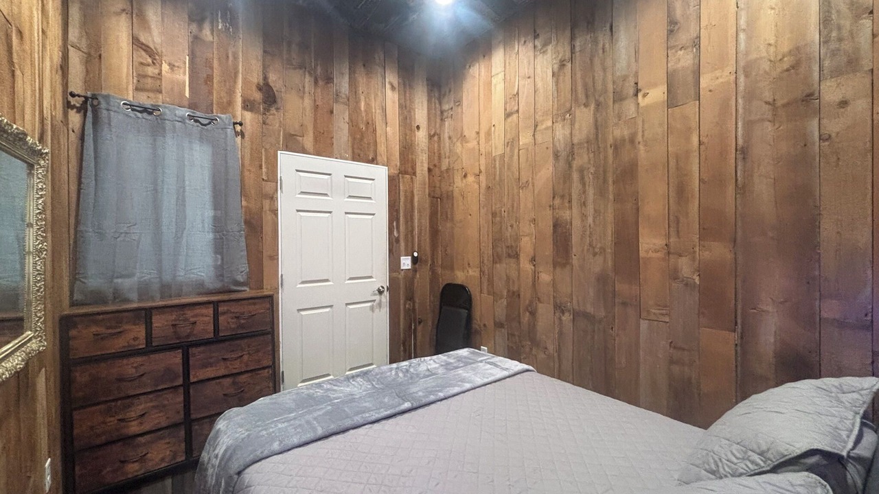 Photo of Bedroom in Elkader
