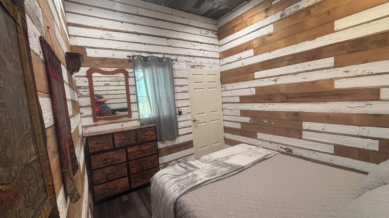 Photo of Bedroom in Elkader