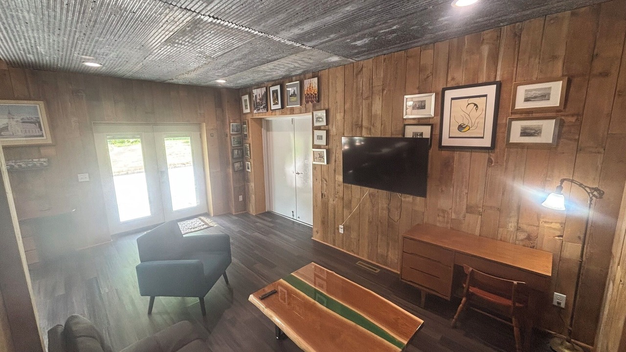 Photo of Others in Elkader