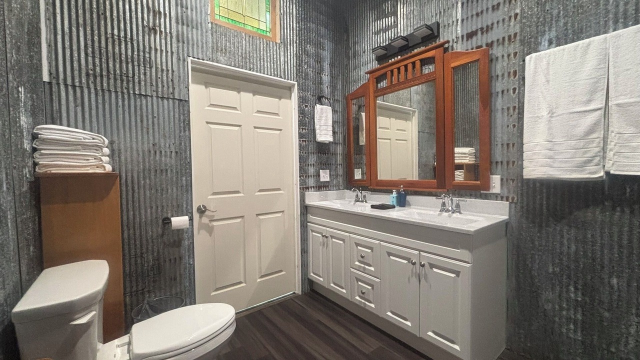 Photo of Bathroom in Elkader