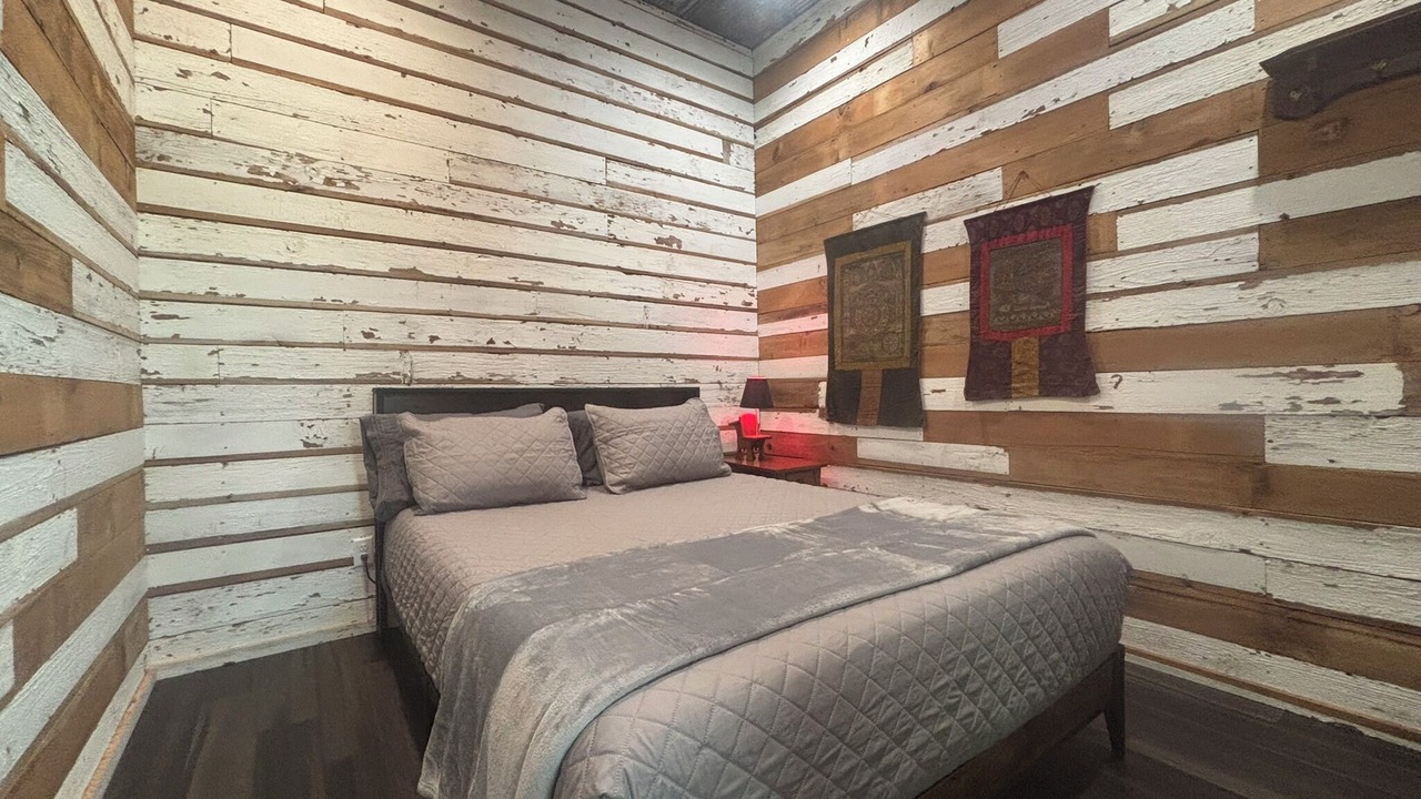 Photo of Bedroom in Elkader