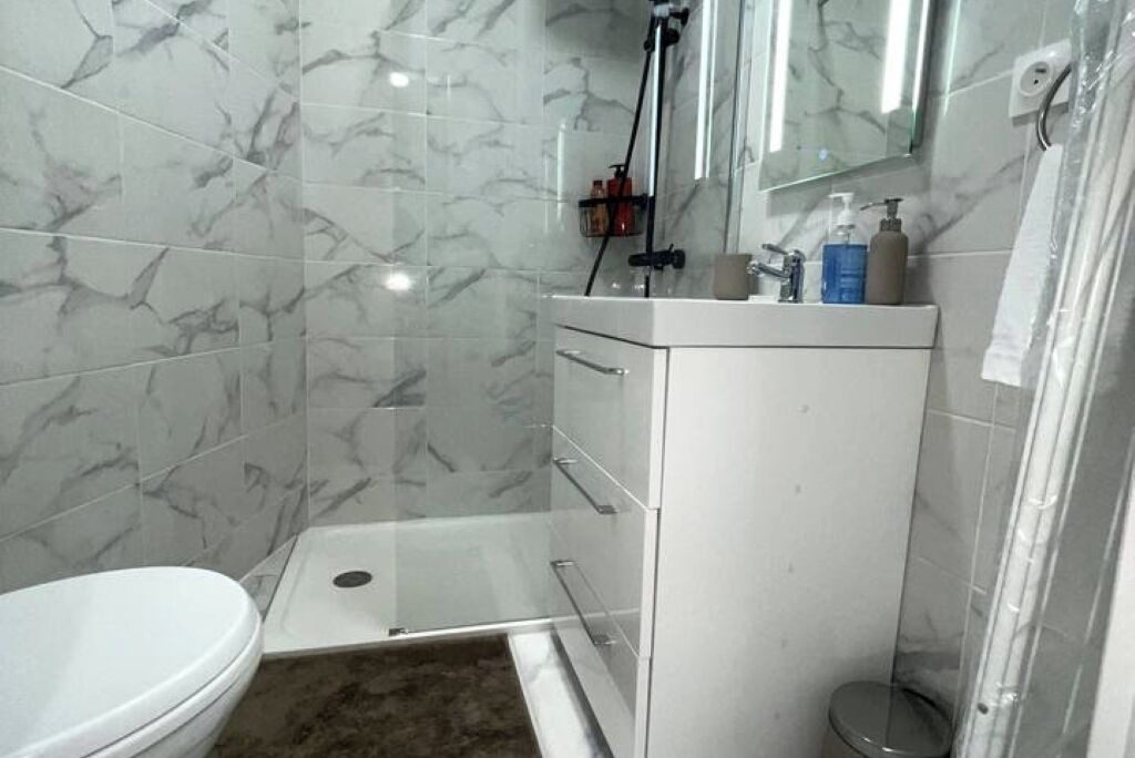 Photo of Bathroom in Reims