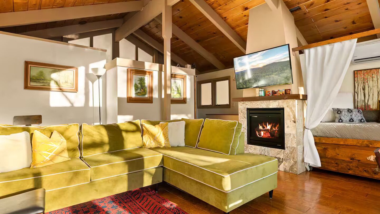 Photo of Livingroom in Running Springs