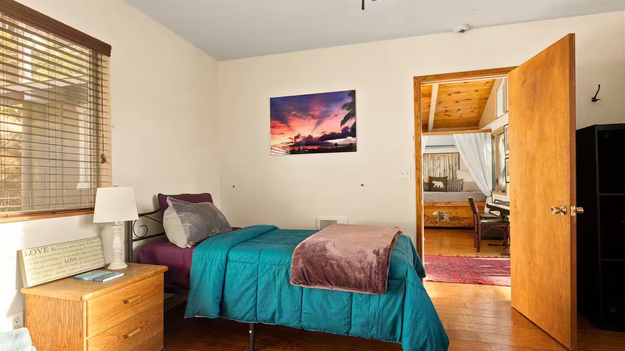Photo of Bedroom in Running Springs