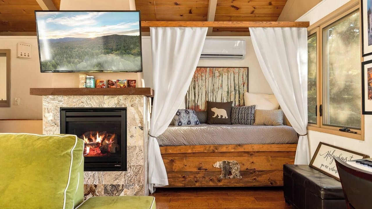 Photo of Livingroom in Running Springs