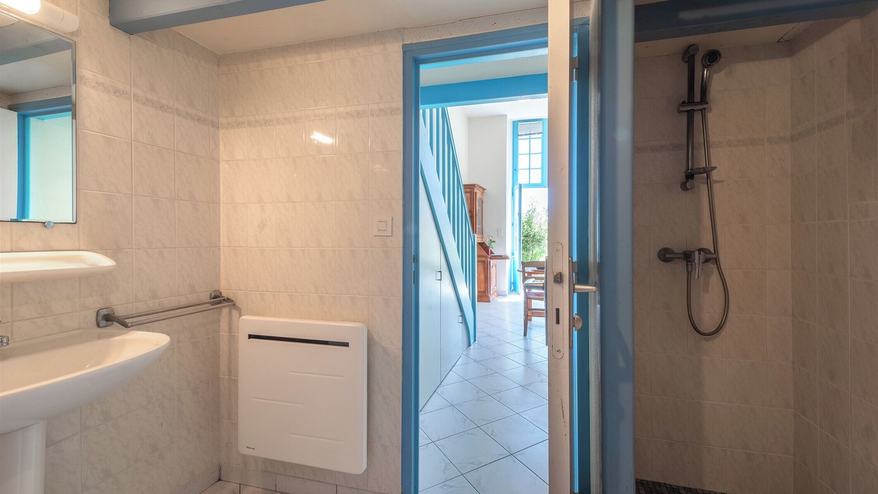 Photo of Bathroom in Laval