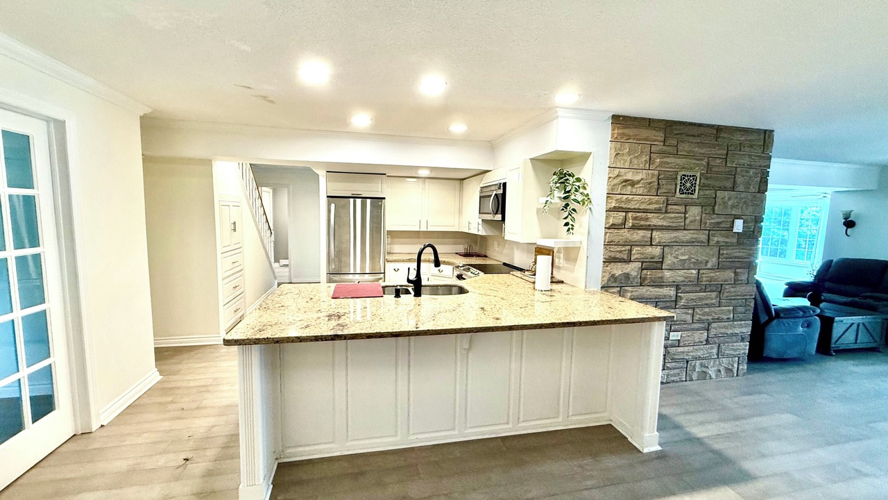 Photo of Kitchen in Mono