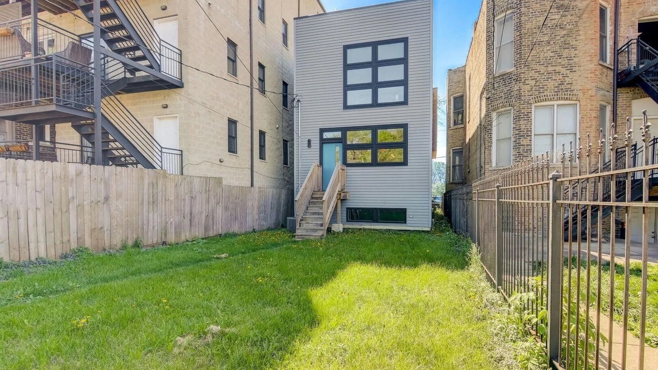 Photo of Outdoor in West Town