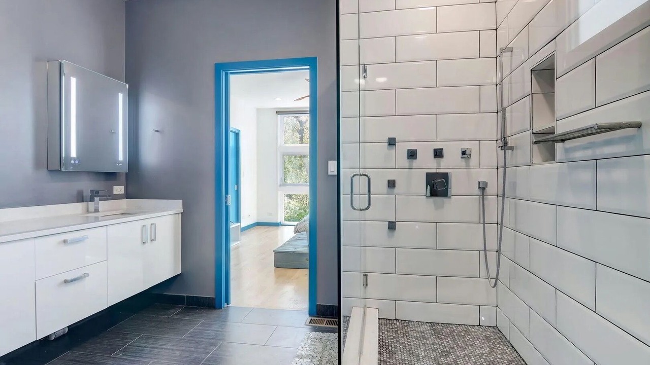 Photo of Bathroom in West Town