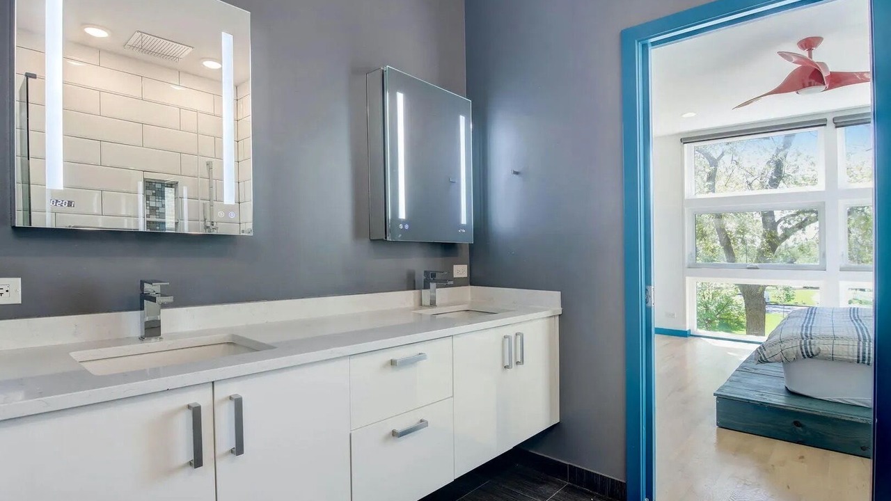 Photo of Bathroom in West Town