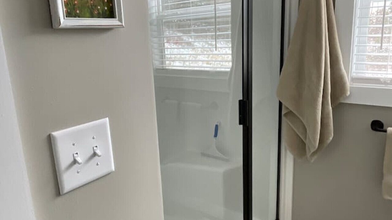 Photo of Bathroom in Mouth of Wilson