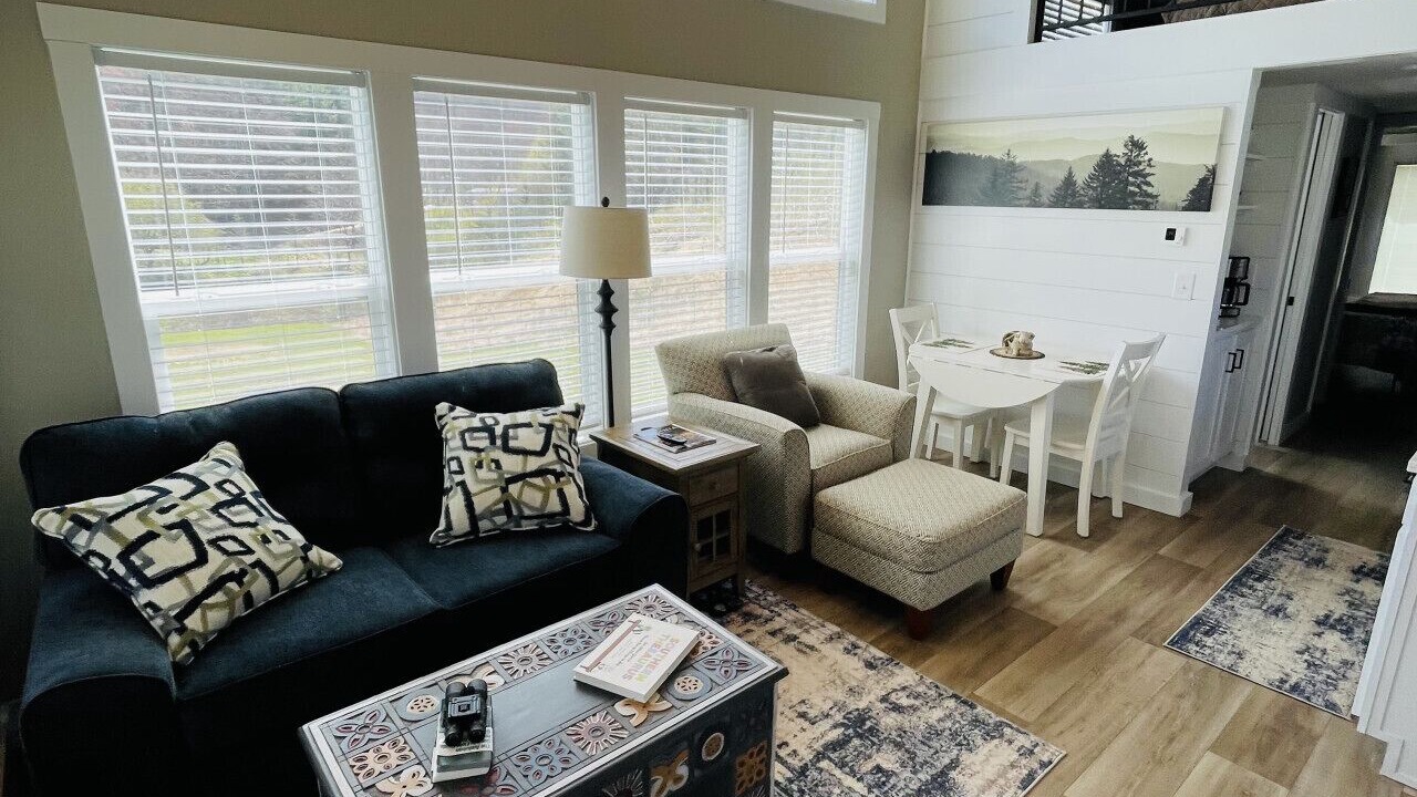 Photo of Livingroom in Mouth of Wilson