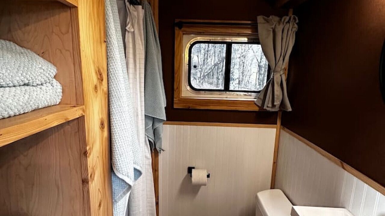 Photo of Bathroom in Mouth of Wilson