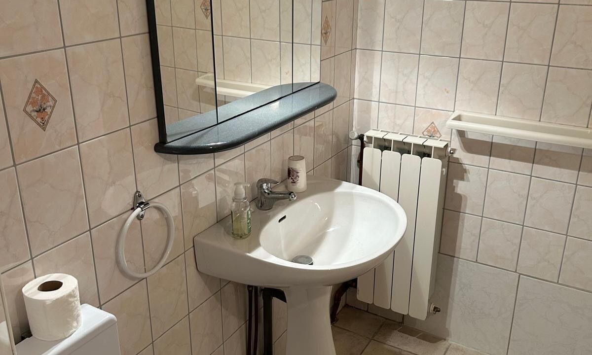 Photo of Bathroom in Villarzel-du-Razes