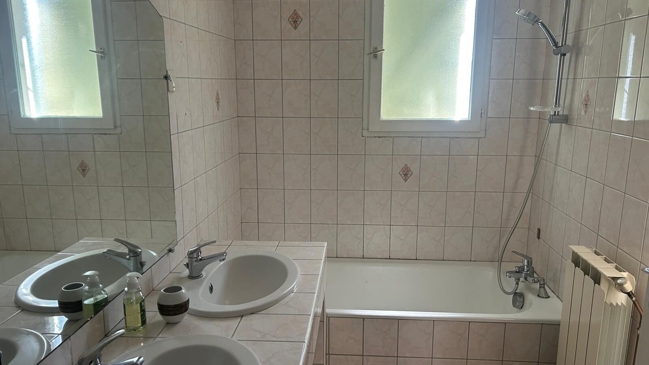 Photo of Bathroom in Villarzel-du-Razes