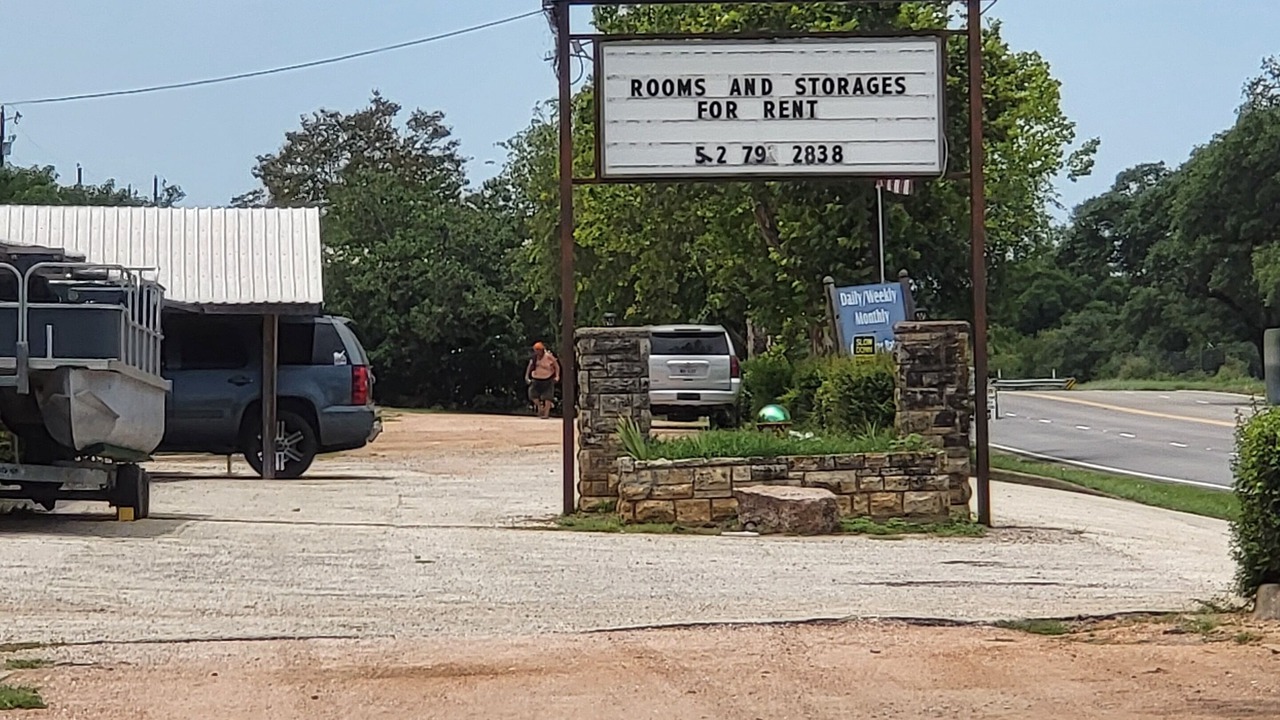 Photo of Outdoor in Buchanan Dam