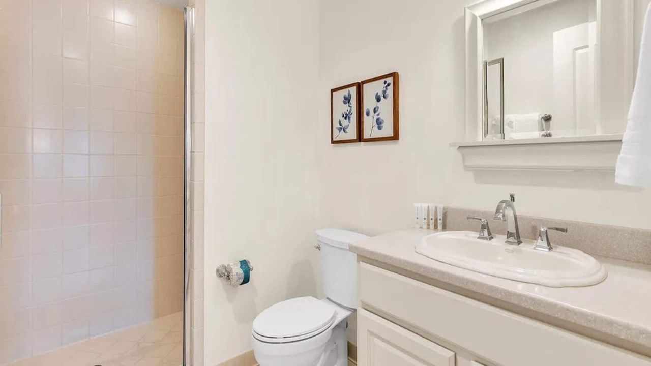 Photo of Bathroom in Gulf District