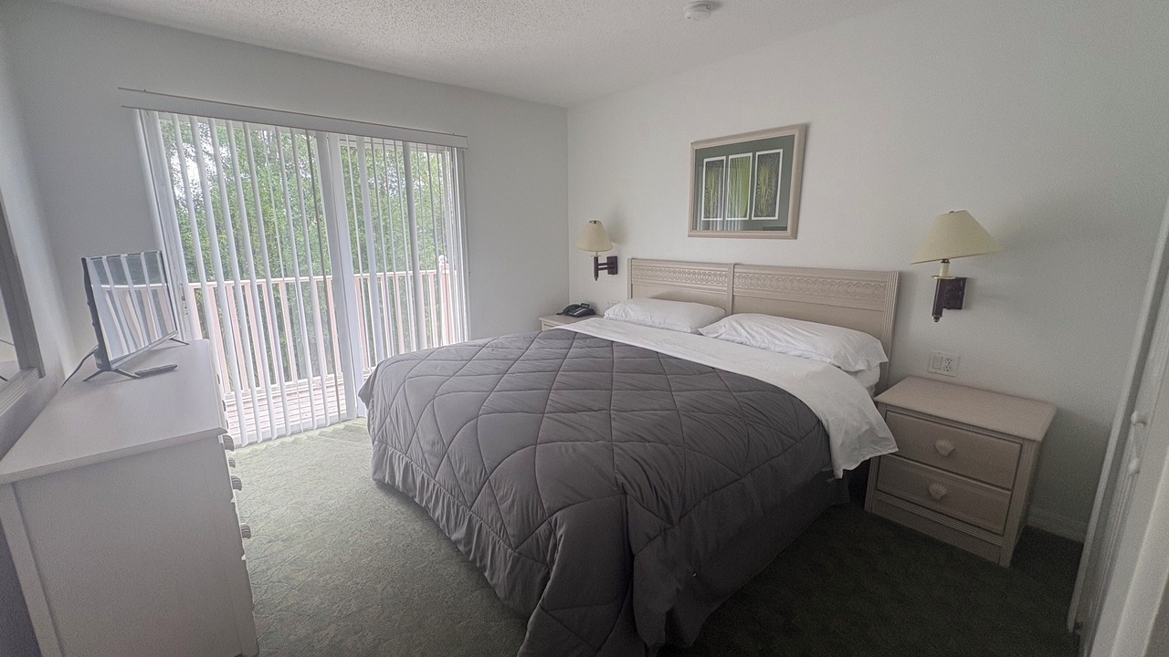 Photo of Bedroom in Seasons