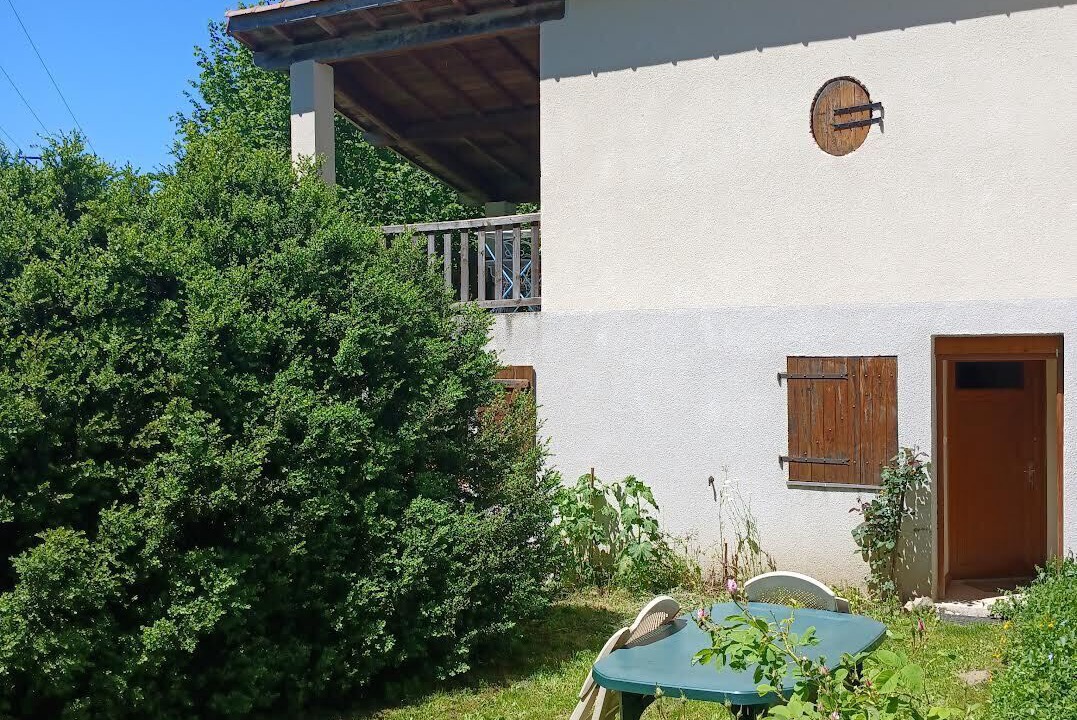 Photo of Outdoor in Montel-de-Gelat