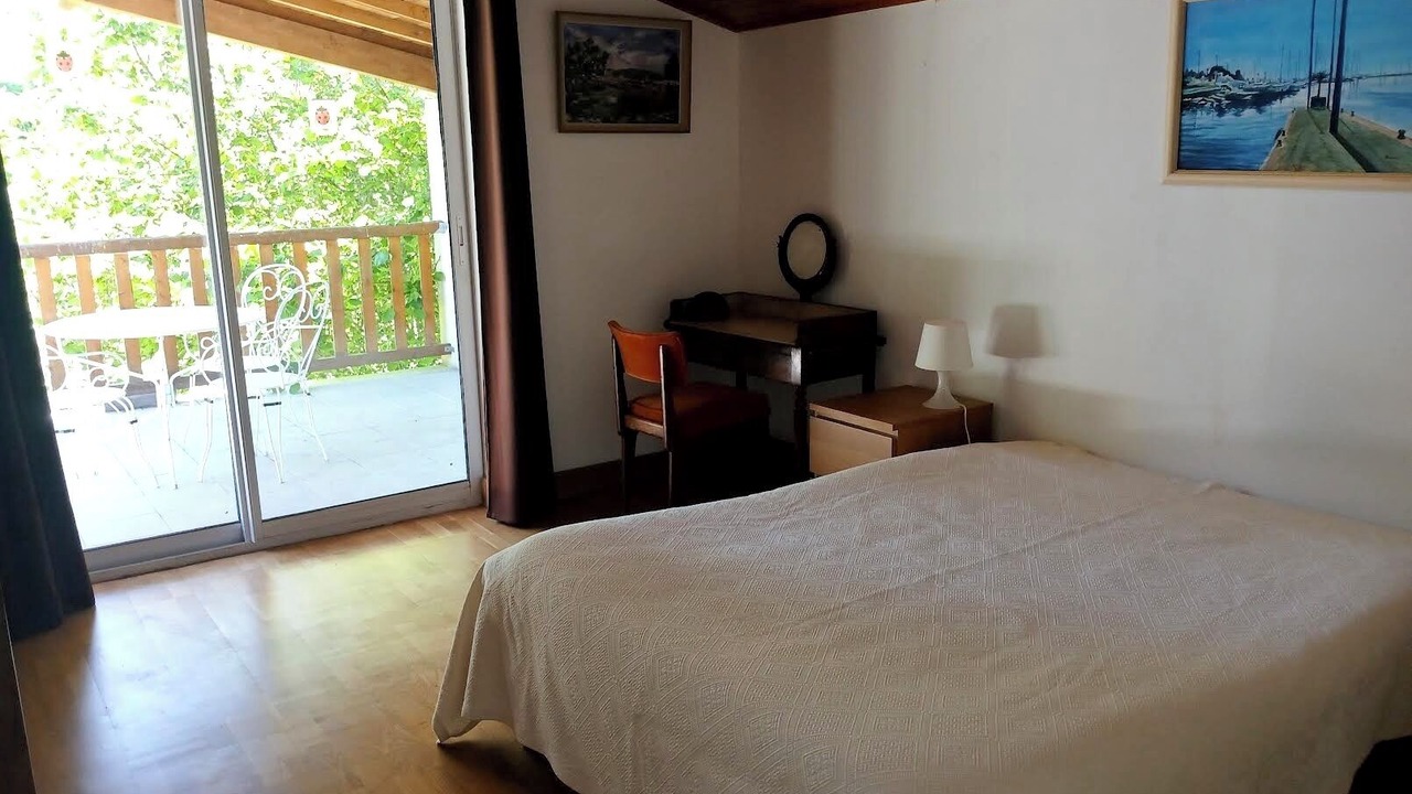 Photo of Bedroom in Montel-de-Gelat