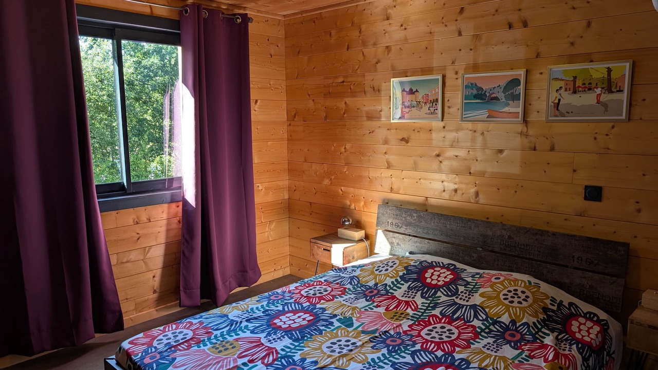 Photo of Bedroom in Saint Alban Auriolles