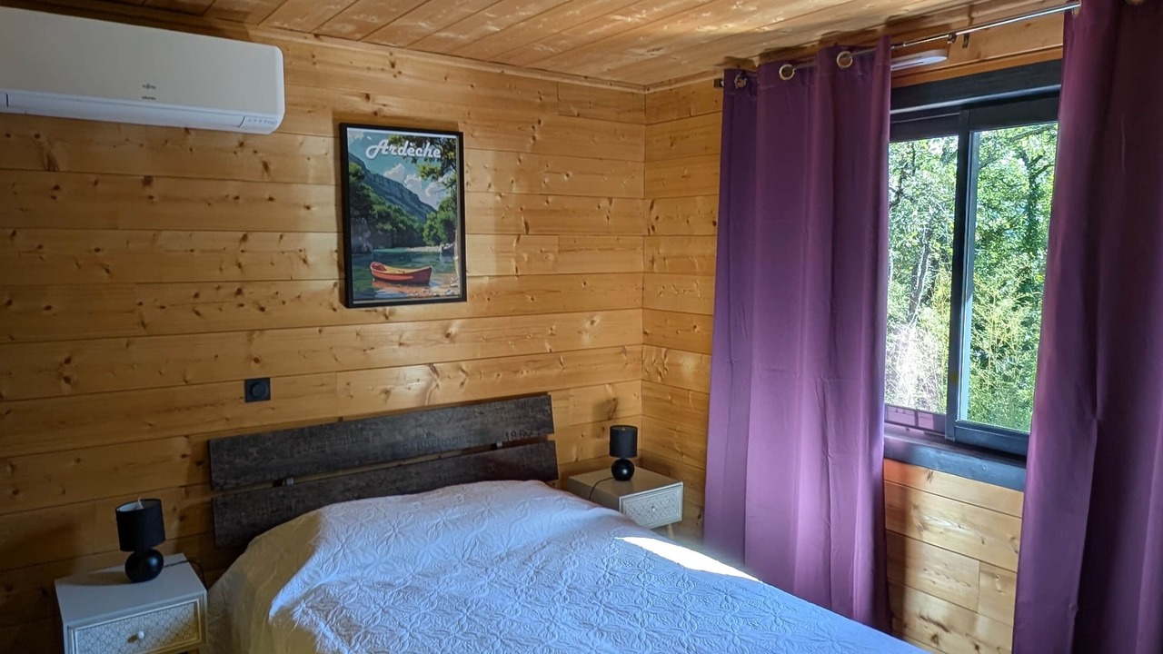 Photo of Bedroom in Saint Alban Auriolles