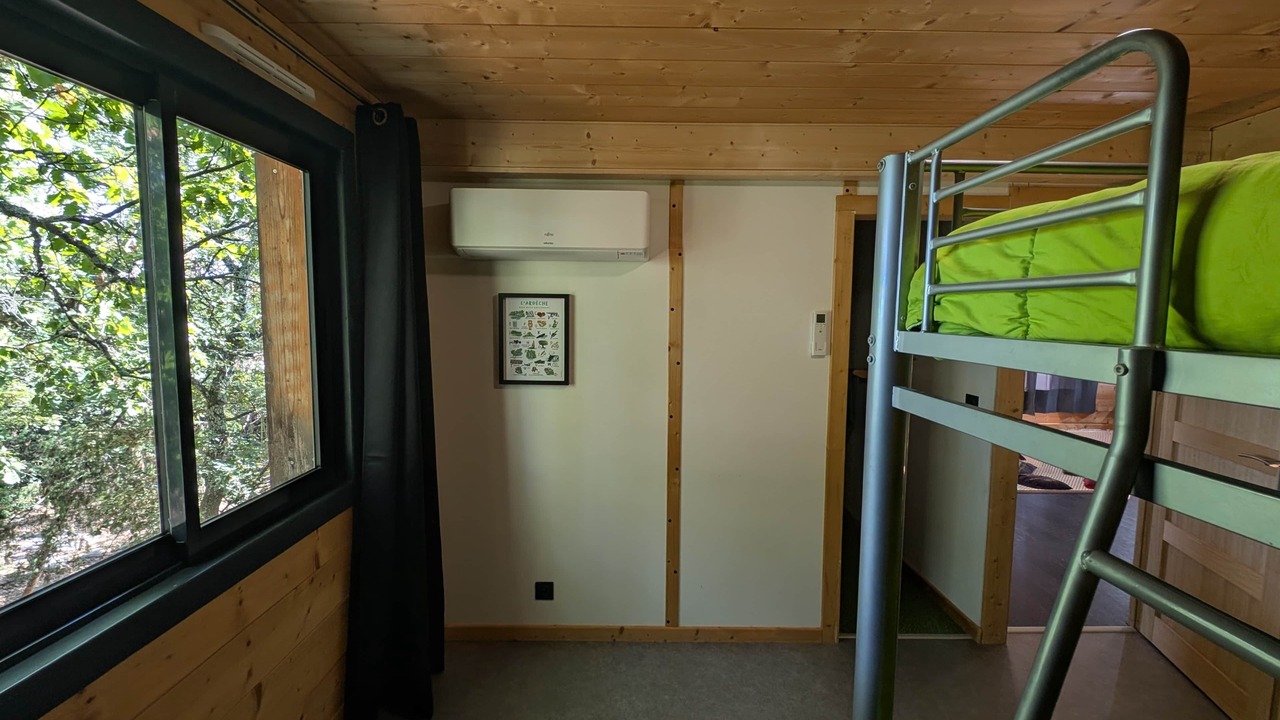 Photo of Bedroom in Saint Alban Auriolles