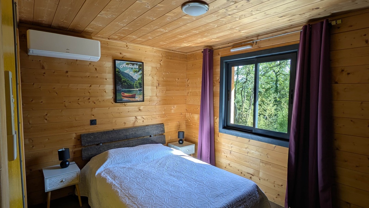Photo of Bedroom in Saint Alban Auriolles