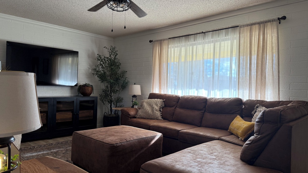Photo of Livingroom in Safford