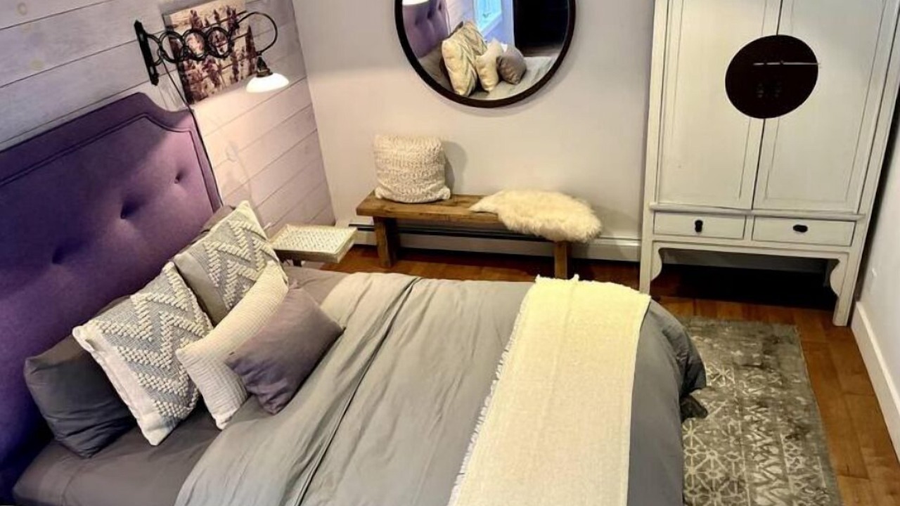 Photo of Bedroom in Hollowville