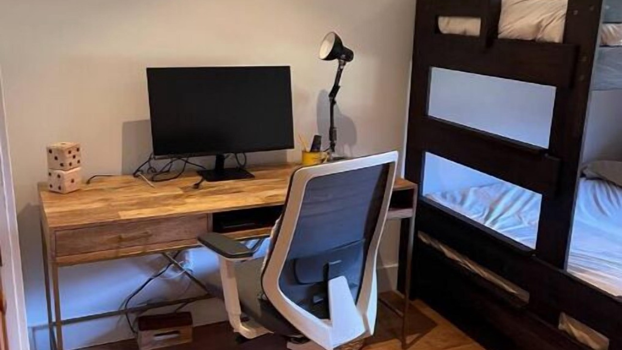 Photo of Bedroom in Hollowville