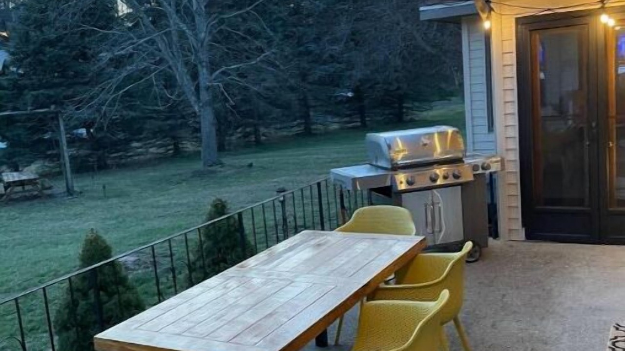 Photo of Outdoor in Hollowville