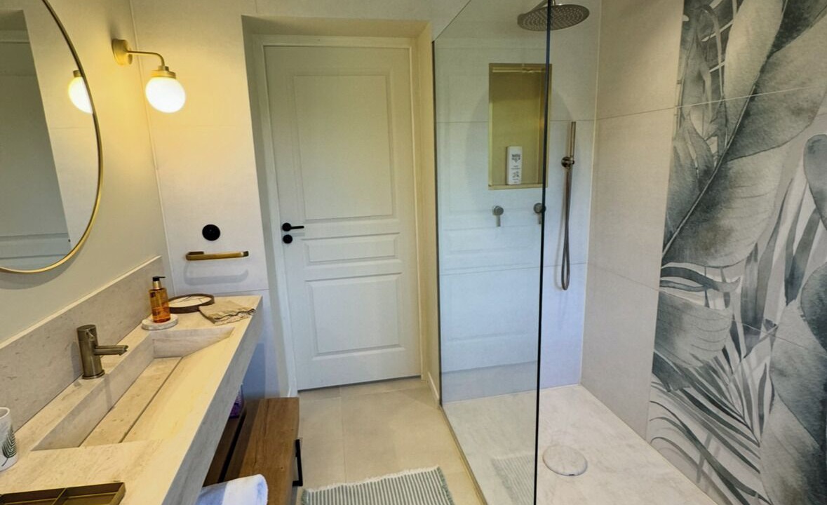 Photo of Bathroom in Vieux-Bourg