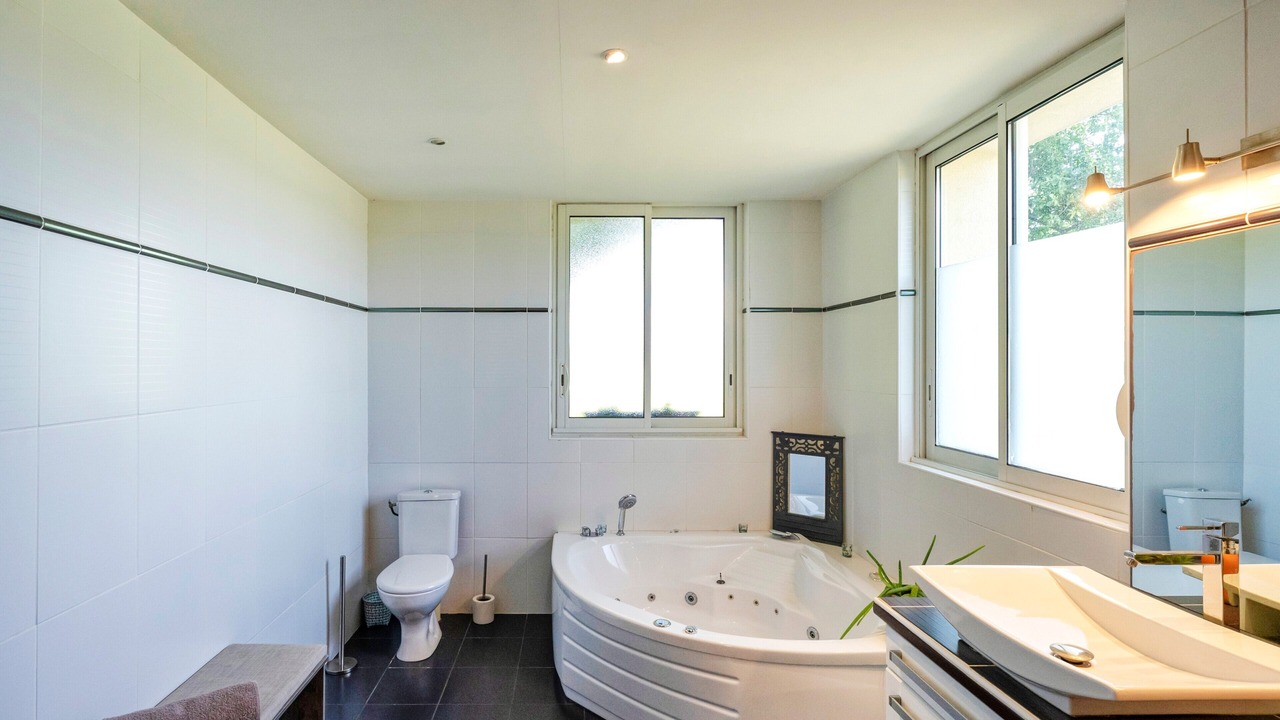 Photo of Bathroom in Mauleon-d'Armagnac