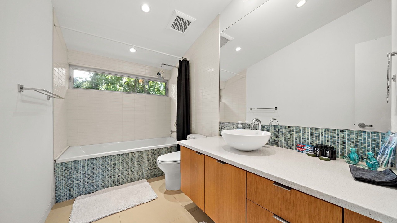 Photo of Bathroom in Grogan's Mill